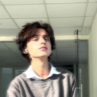 Profile picture of Alyy