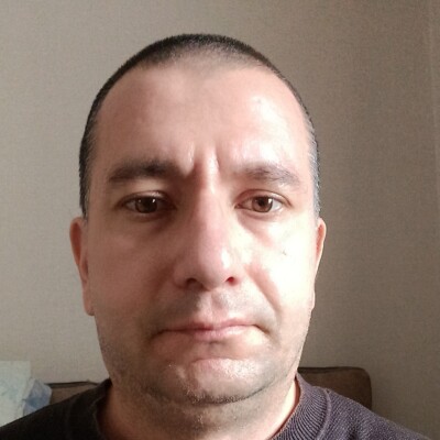 Profile picture of Andr