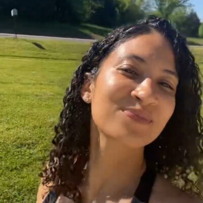Profile picture of Riri77