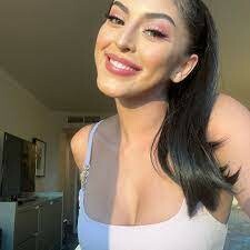 Profile picture of Isabella