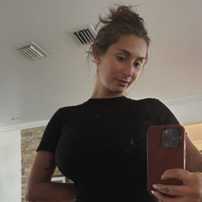 Profile picture of Isabella