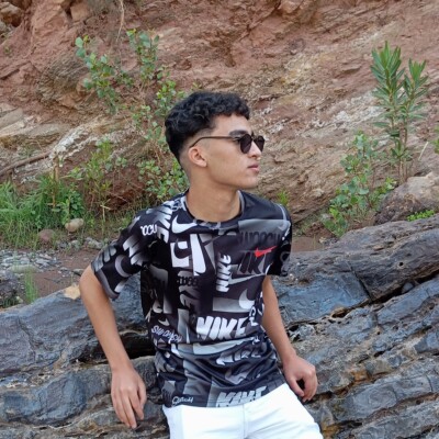 Profile picture of ayoub
