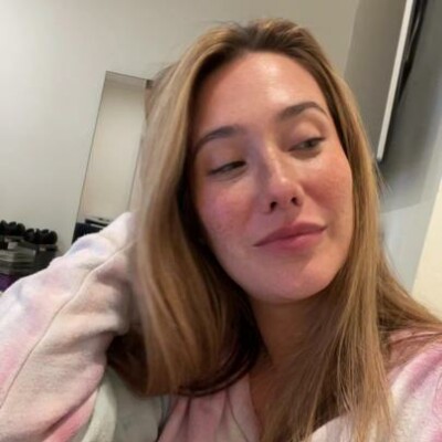 Profile picture of laura24