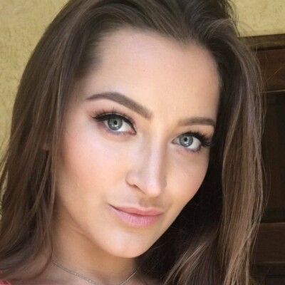 Profile picture of Angela