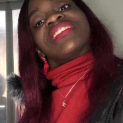 Profile picture of Roxanne