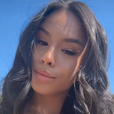 Profile picture of Angela