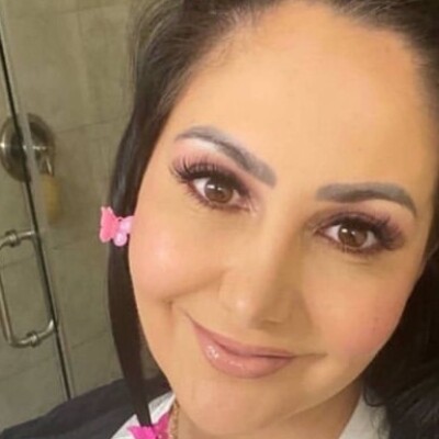 Profile picture of Laura