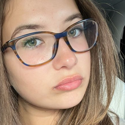 Profile picture of Roslyn Fiores