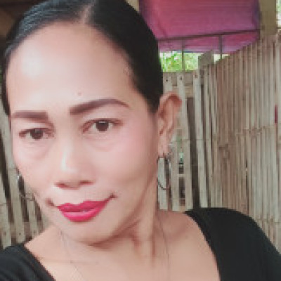 Profile picture of Emily Compuesto