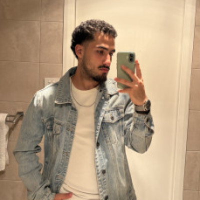 Profile picture of Amir