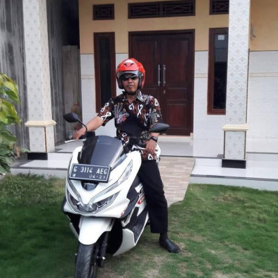 Profile picture of Raffi