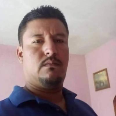 Profile picture of César