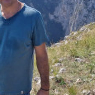 Profile picture of Alexandru