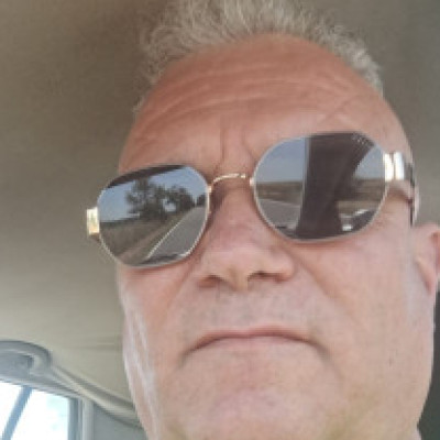 Profile picture of Yonely