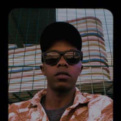 Profile picture of Dee