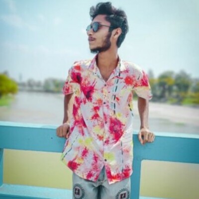 Profile picture of Ariana Raj