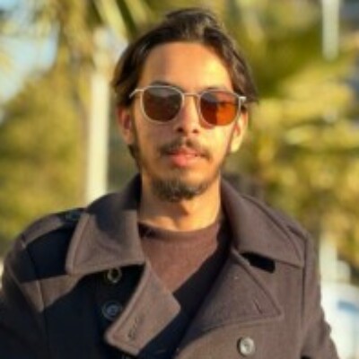Profile picture of Huzaifa Bukhari