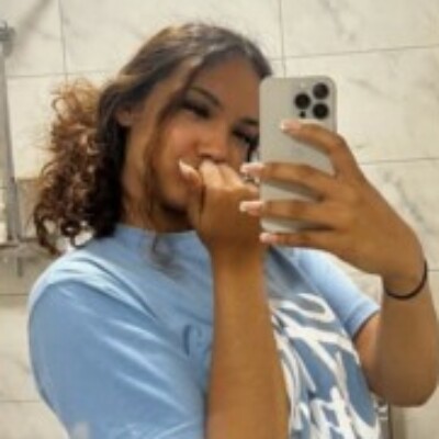 Profile picture of Angela