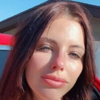 Profile picture of Sarah Hoefs