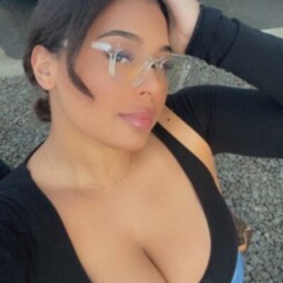 Profile picture of Elizabeth